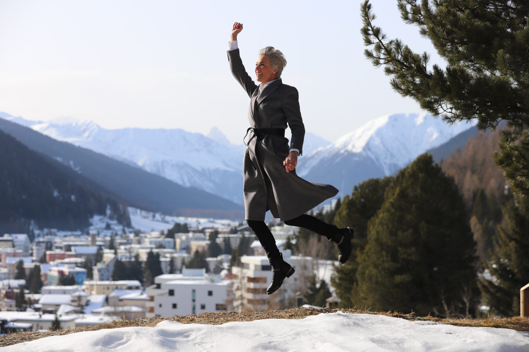 Mercedes limousine service Geneva Leaders Limousines Geneva